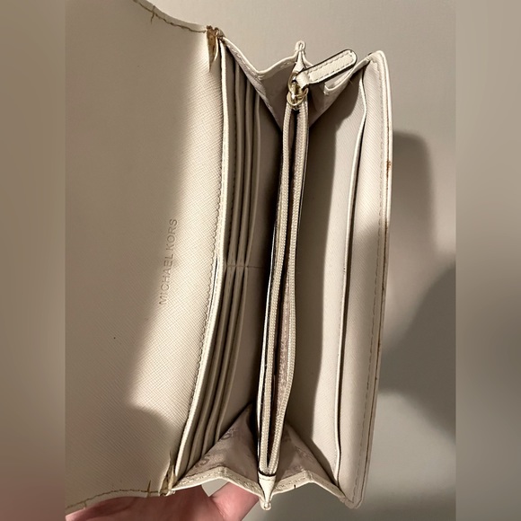 Michael Kors Wallet - Picture 3 of 5